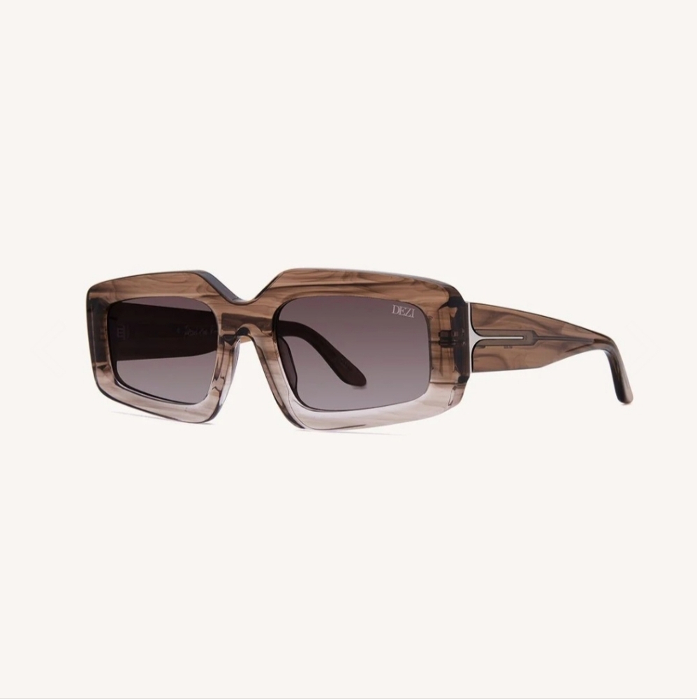 Dezi Read The Room Sunglasses